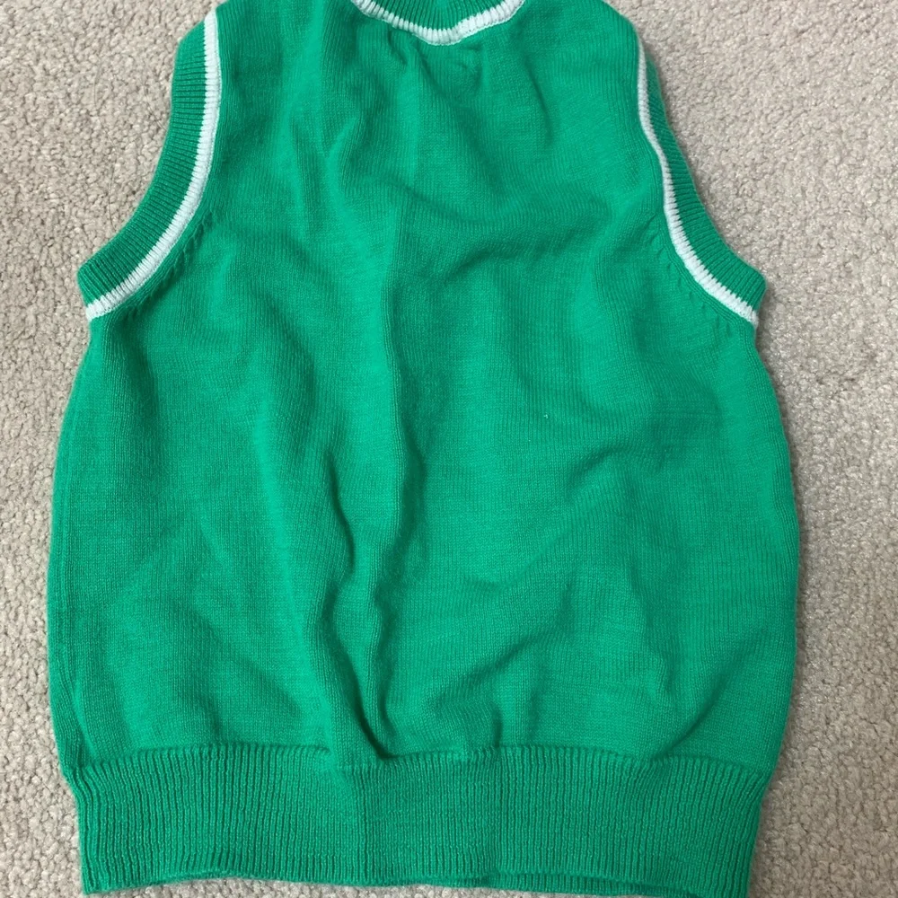 The Children’s Place Green Sweater Vest